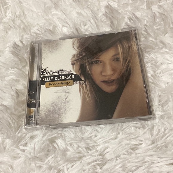 Other - Kelly Clarkson Breakaway CD